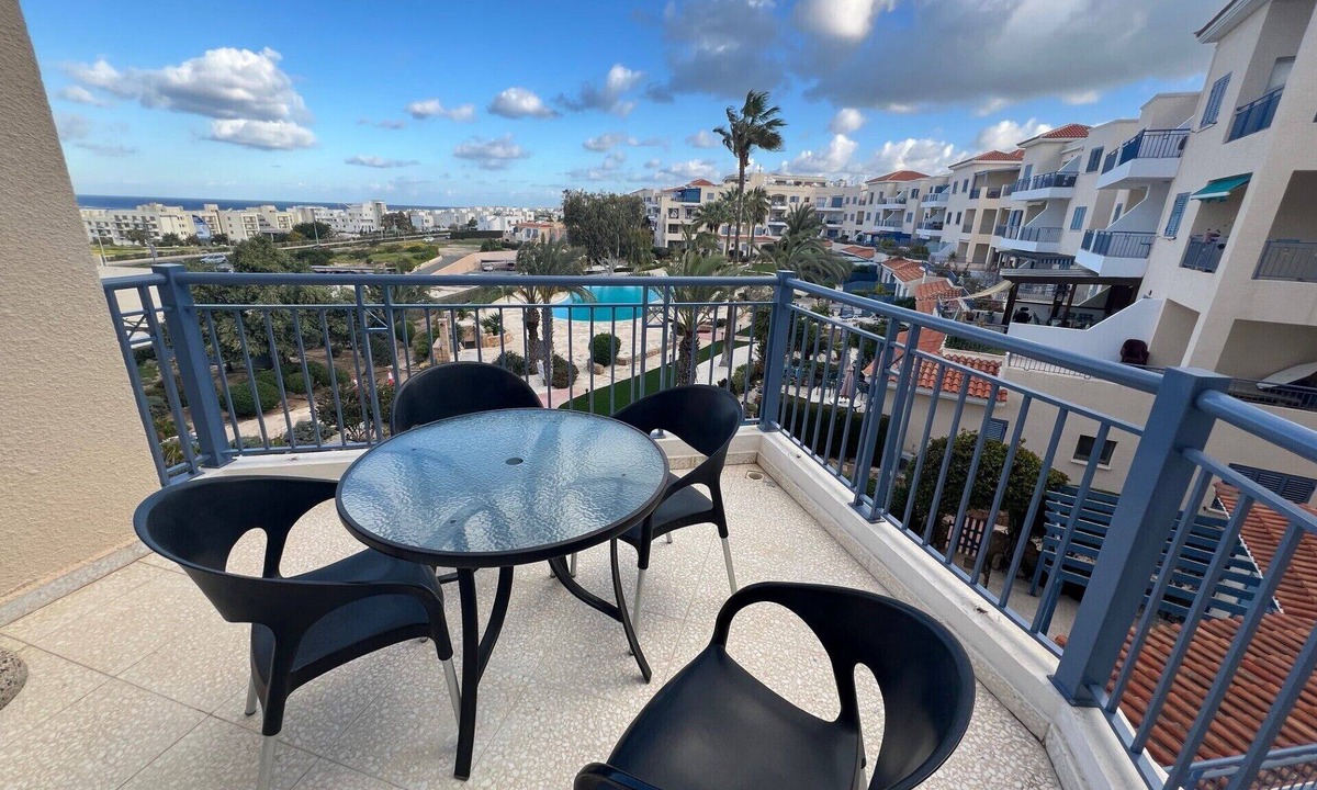 Paphos Apartment | 1 Bed Apt In Kings Palace With Sea & Pool Views. Sleeps 2, TV, Wi-Fi, AC