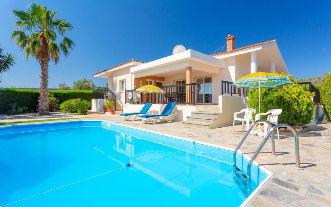 Latchi Villa | 110 m² Villa ∙ 3 bedrooms ∙ 6 guests
