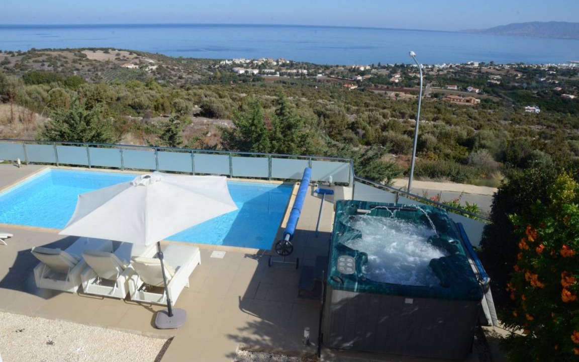 Latchi Villa | 130 m² Villa ∙ 3 bedrooms ∙ 6 guests