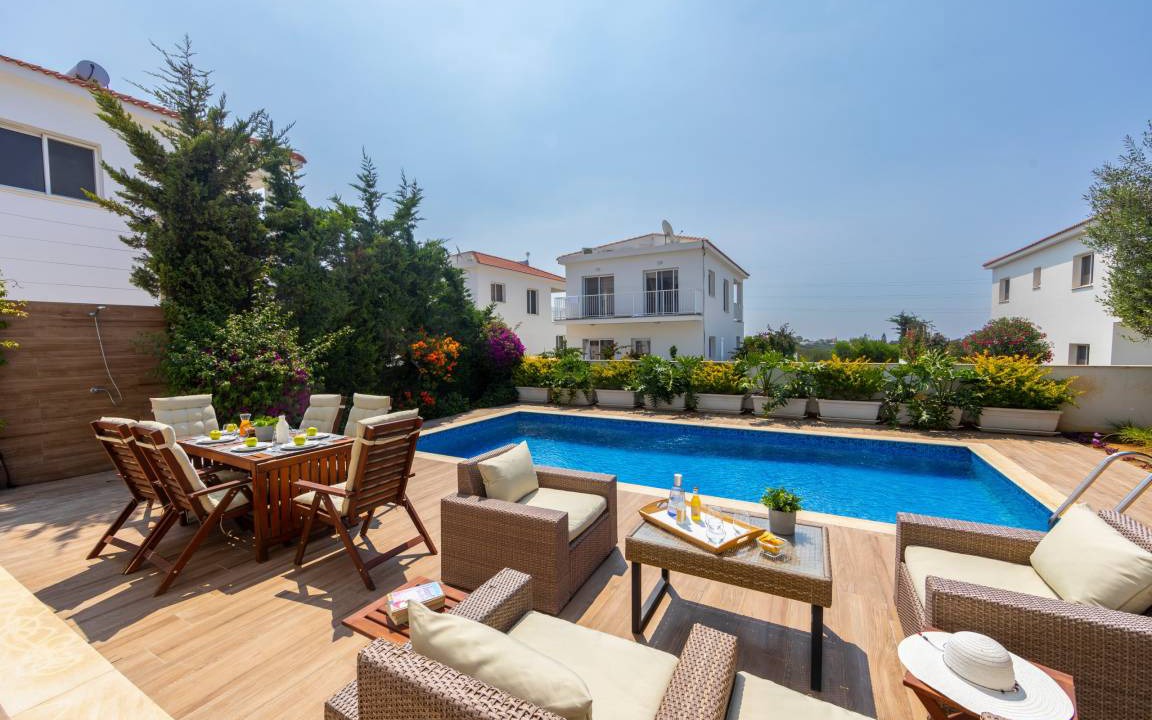 Ayia Napa Villa | 130 m² Villa ∙ 3 bedrooms ∙ 6 guests