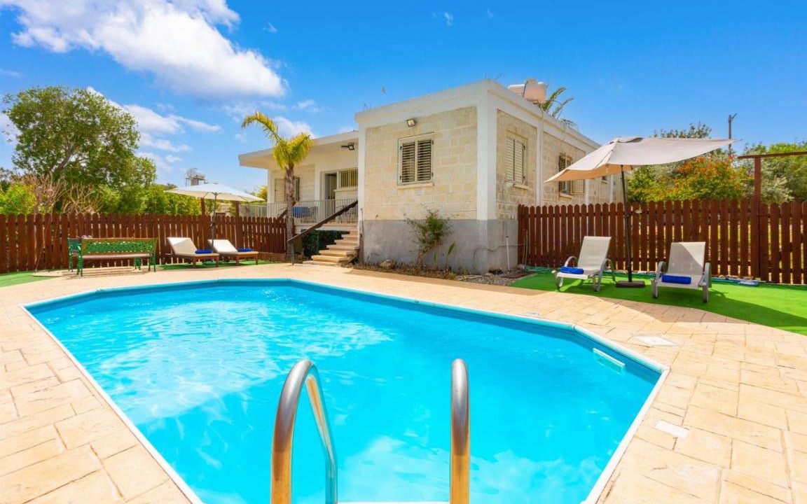 Latchi Villa | 150 m² Villa ∙ 3 bedrooms ∙ 7 guests