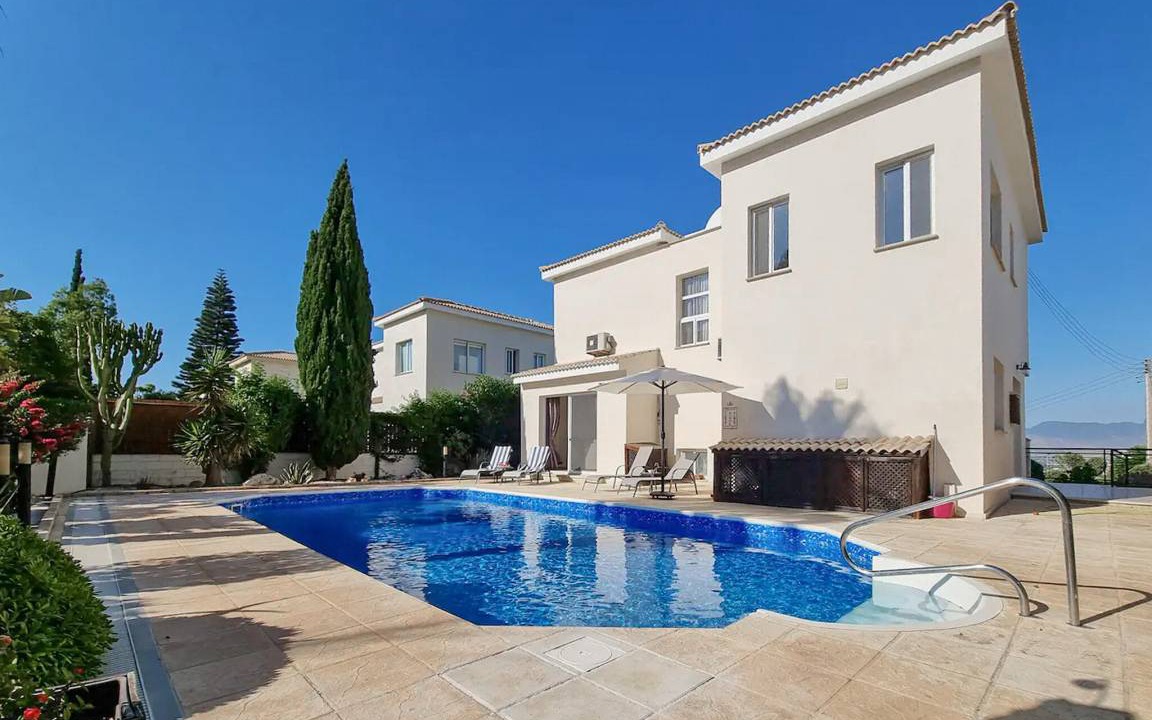 Latchi House | 160 m² House ∙ 2 bedrooms ∙ 4 guests