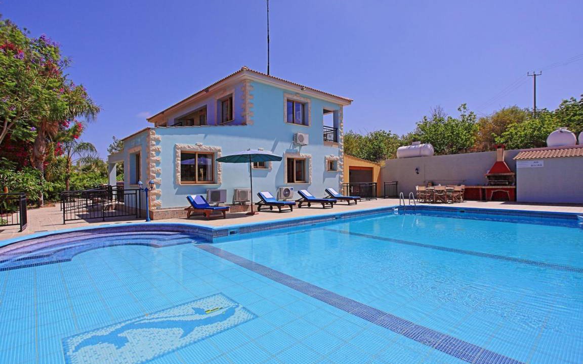 Ayia Marina Chrysochous Villa | 165 m² Villa ∙ 4 bedrooms ∙ 9 guests
