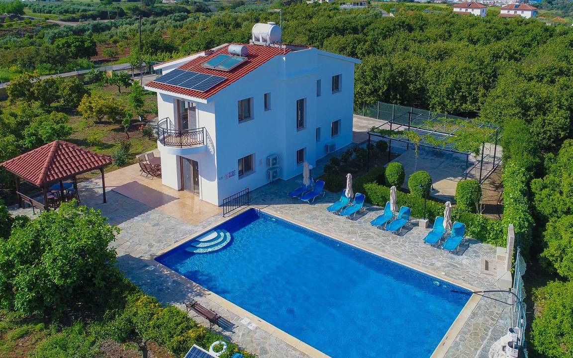 Latchi Villa | 165 m² Villa ∙ 4 bedrooms ∙ 8 guests