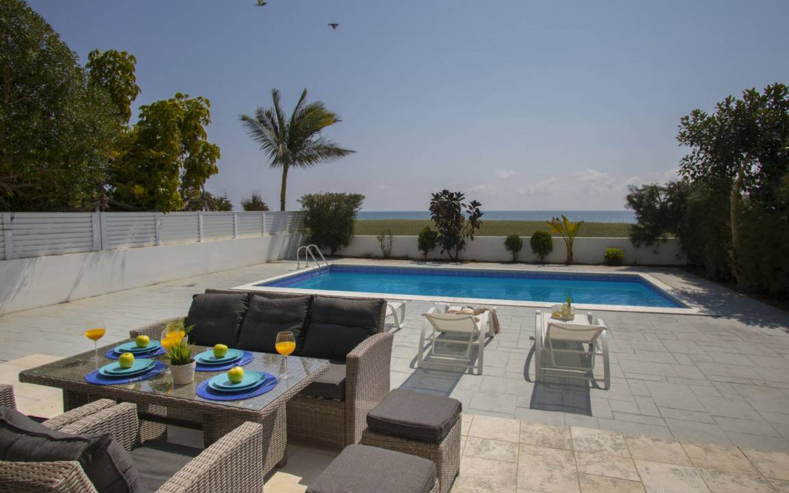 Mazotos Villa | 200 m² Villa ∙ 4 bedrooms ∙ 9 guests