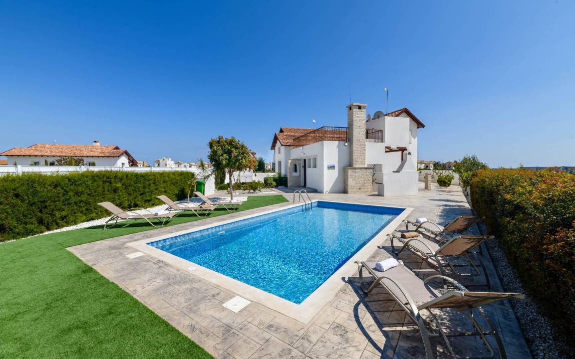 Ayia Thekla Villa | 200 m² Villa ∙ 4 bedrooms ∙ 8 guests