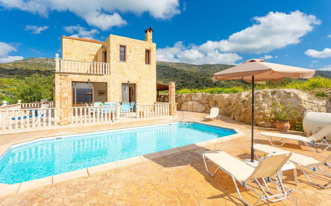Latchi Villa | 210 m² Villa ∙ 3 bedrooms ∙ 6 guests