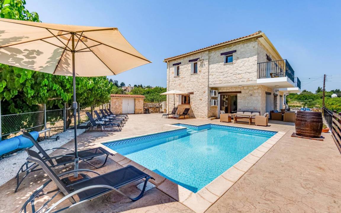 Droushia Villa | 220 m² Villa ∙ 5 bedrooms ∙ 10 guests