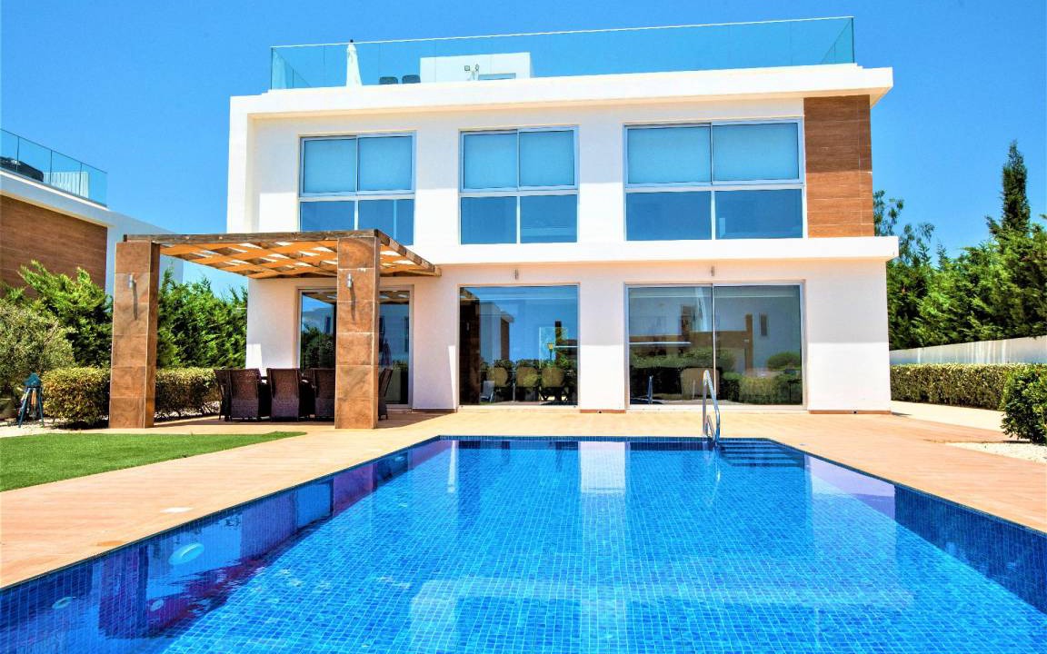 Peyia Town House | 240 m² House ∙ 4 bedrooms ∙ 8 guests