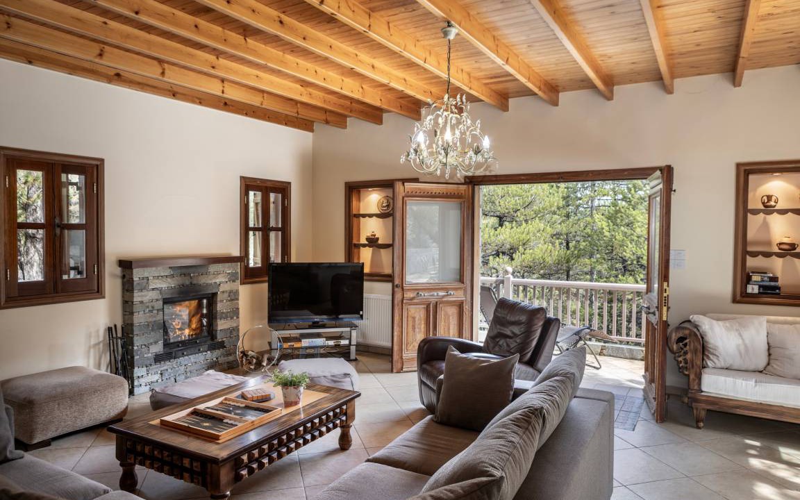 Pedhoulas Villa | 250 m² Villa ∙ 4 bedrooms ∙ 8 guests