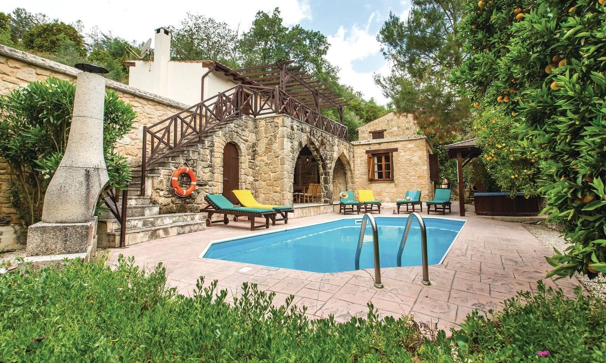 Miliou House | 3 bedroom accommodation in Miliou Paphos