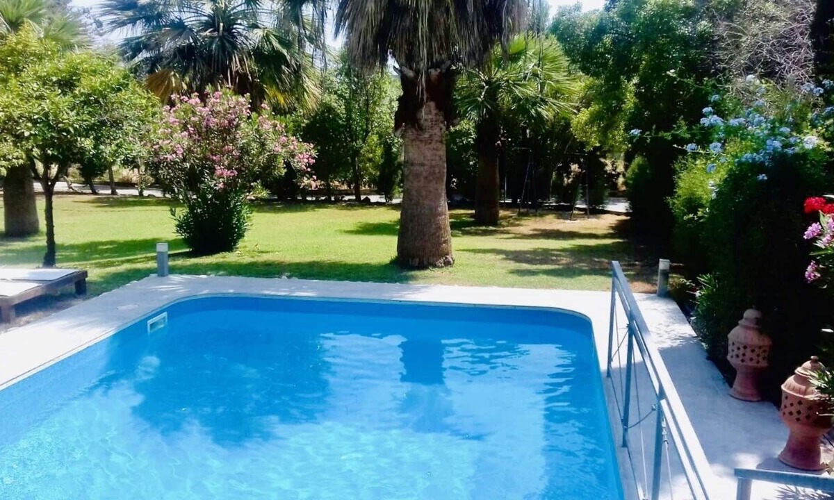 Koloni Villa | 3 Bedroom Large Luxury Villa with Private Pool