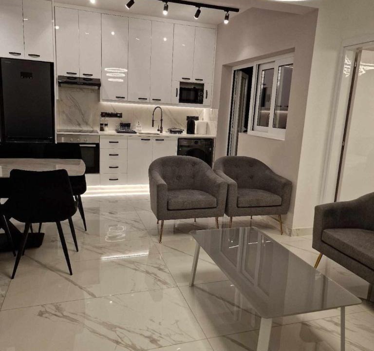 Larnaca City Centre Apartment | 3 rooms modern apartment close to the beach!