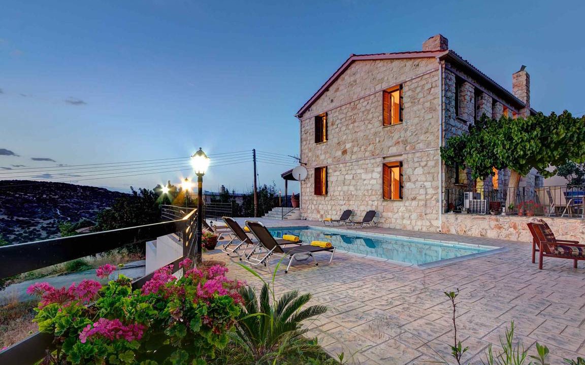 Peristerona Villa | 398 m² Villa ∙ 5 bedrooms ∙ 10 guests
