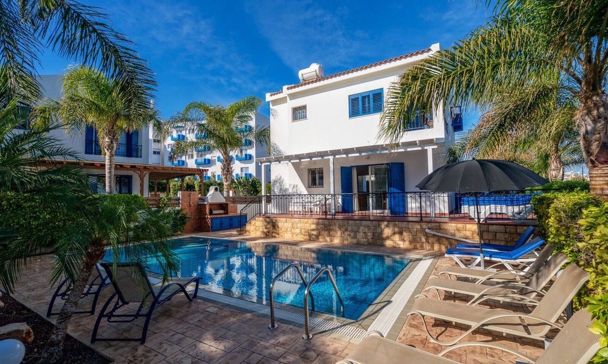 Protaras Villa | 4 bed villa - 5 min from beach and amenities