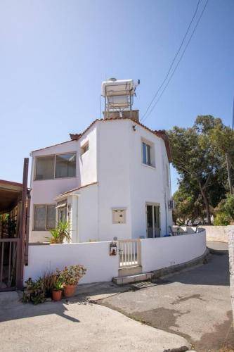 Meneou House | 75 m² House ∙ 2 bedrooms ∙ 4 guests