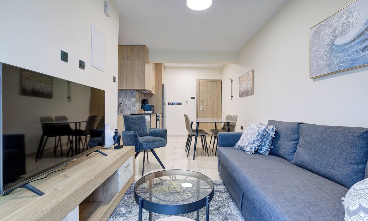 Old Town of Limassol Apartment | 75 Prokymea- Steps from the Sea, Downtown, Balcony