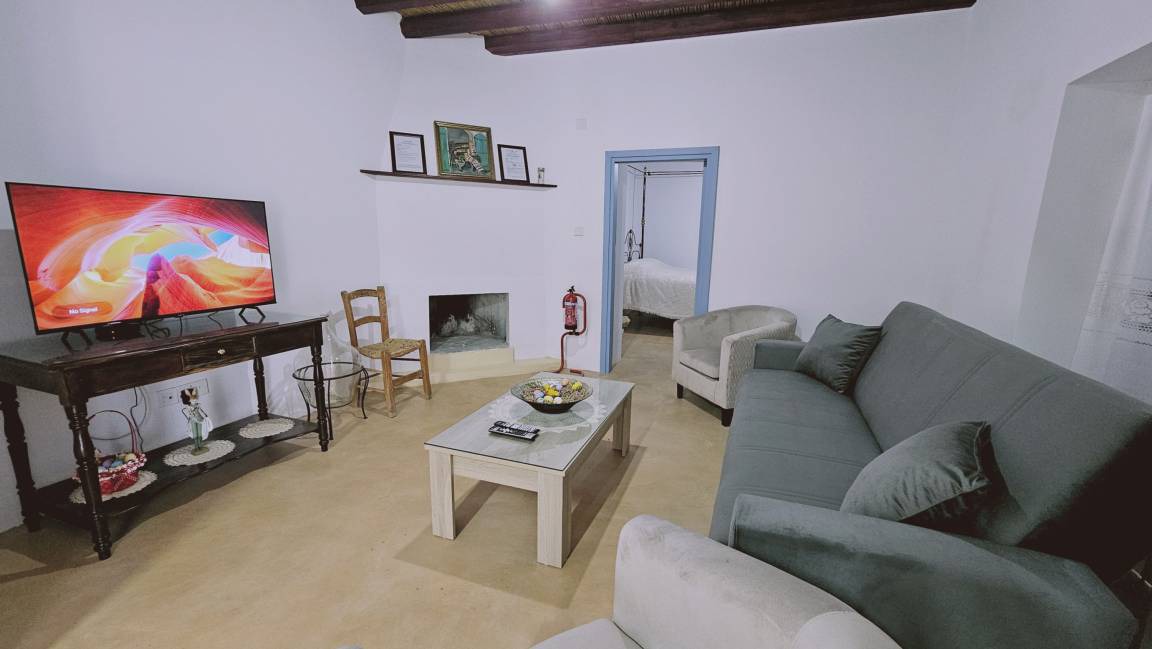 Droushia House | 90 m² House ∙ 2 bedrooms ∙ 5 guests