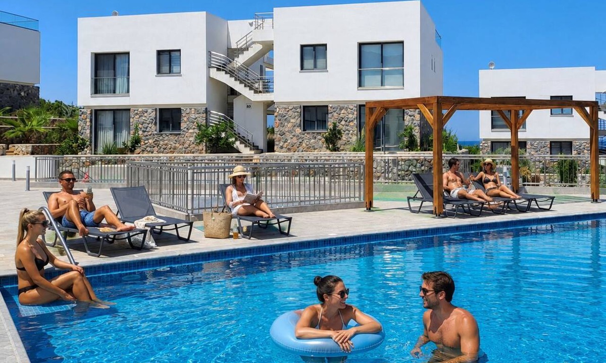 Vasilia Apartment | A dream 3-bedroom apartment right on the beach!