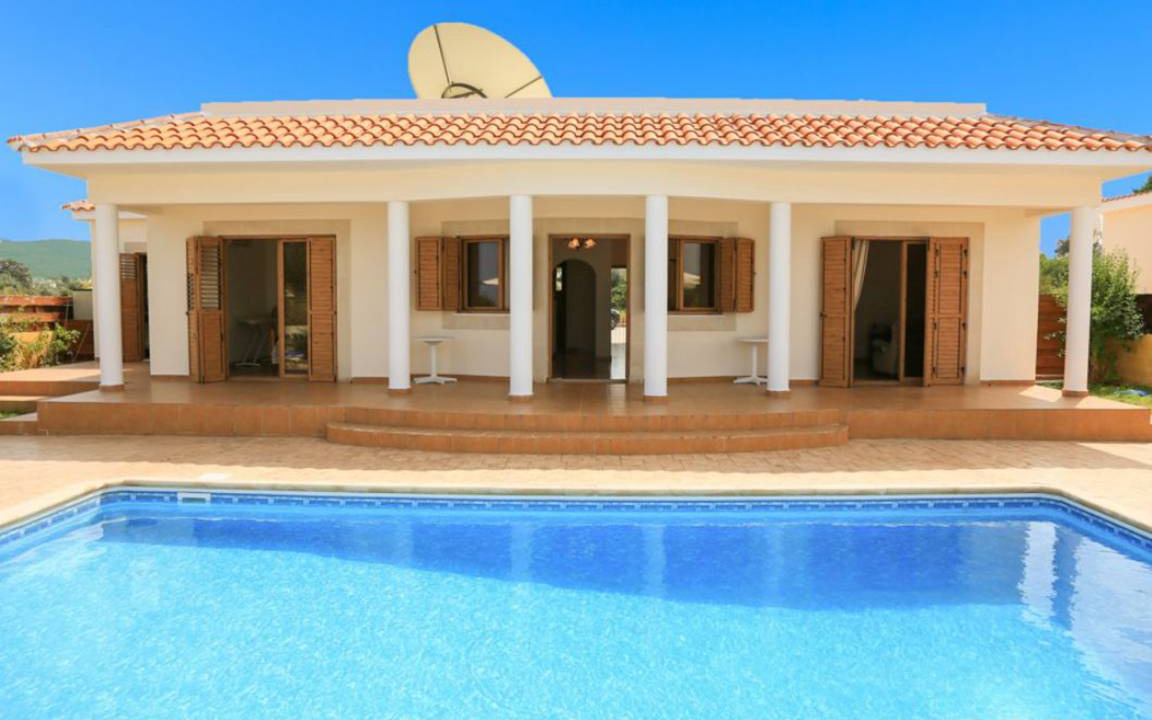 Polis Villa | Achilles Beach Villa Thio: Large Private Pool, Walk to Beach, Sea Views, A/C