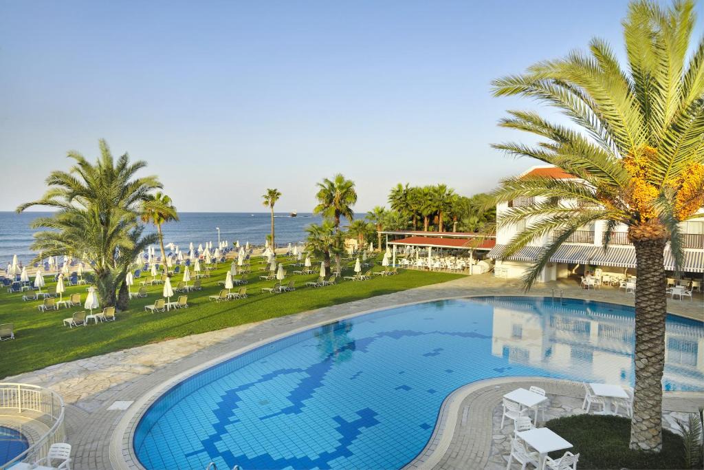Chlorakas Hotel | Akti Beach Hotel & Village Resort