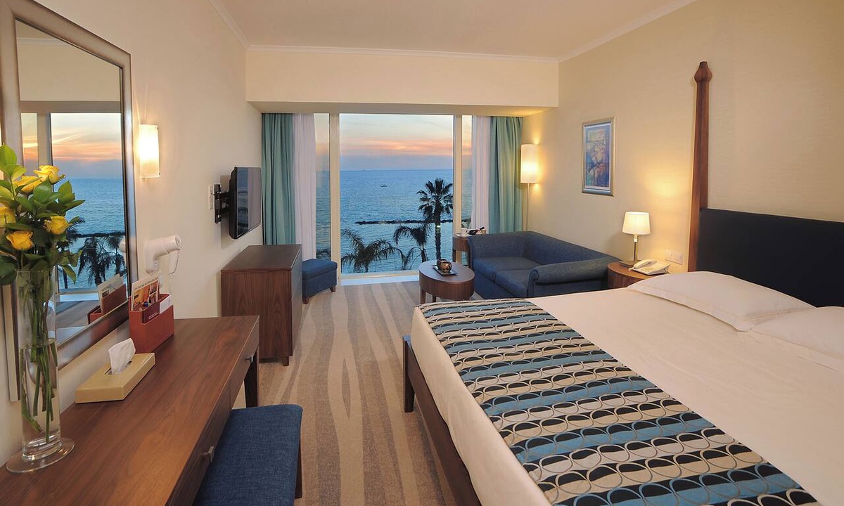 Paphos Hotel | Alexander The Great Beach Hotel
