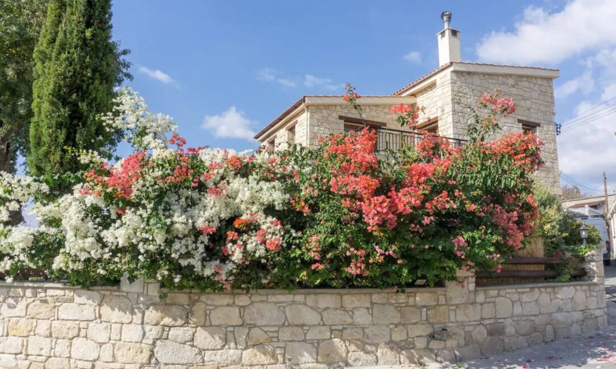 Simou Villa | Almond Grove Villa - Peaceful Retreat in Simou