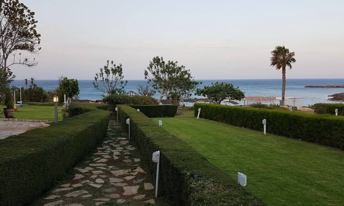 Protaras House | AMAZING Beach FRONT Villa with Pool