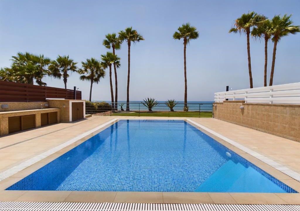 Pervolia Villa | Amazing frontline beach villa