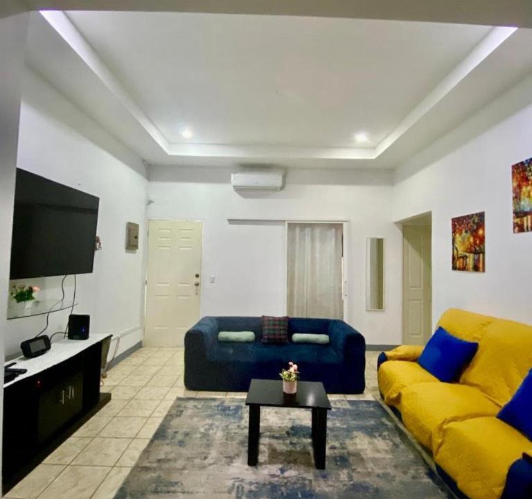 Managua House | Aquatic Gamer House on Highway to Masaya