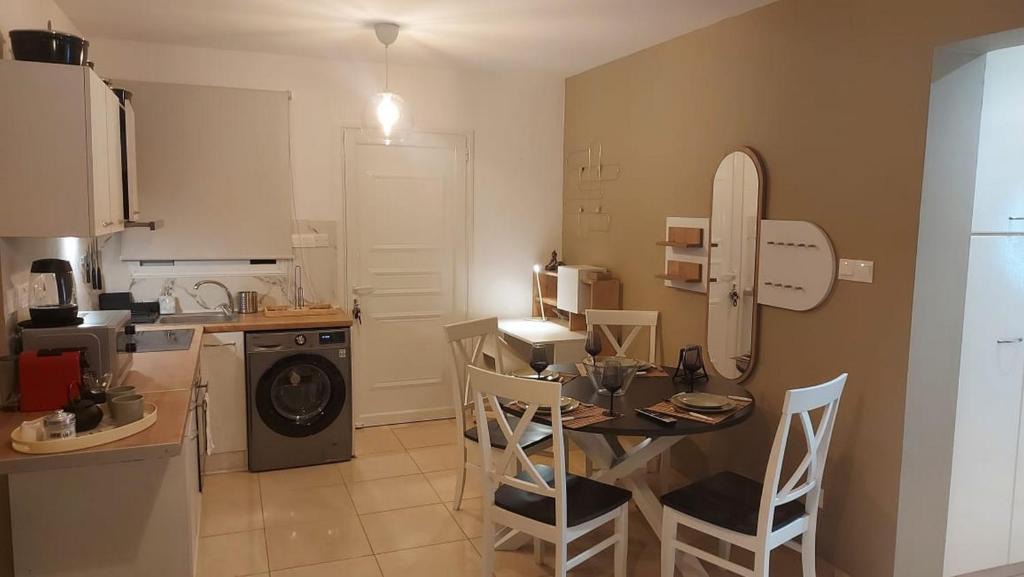 Tersefanou Apartment | Artemis Panorama Chic Getaway