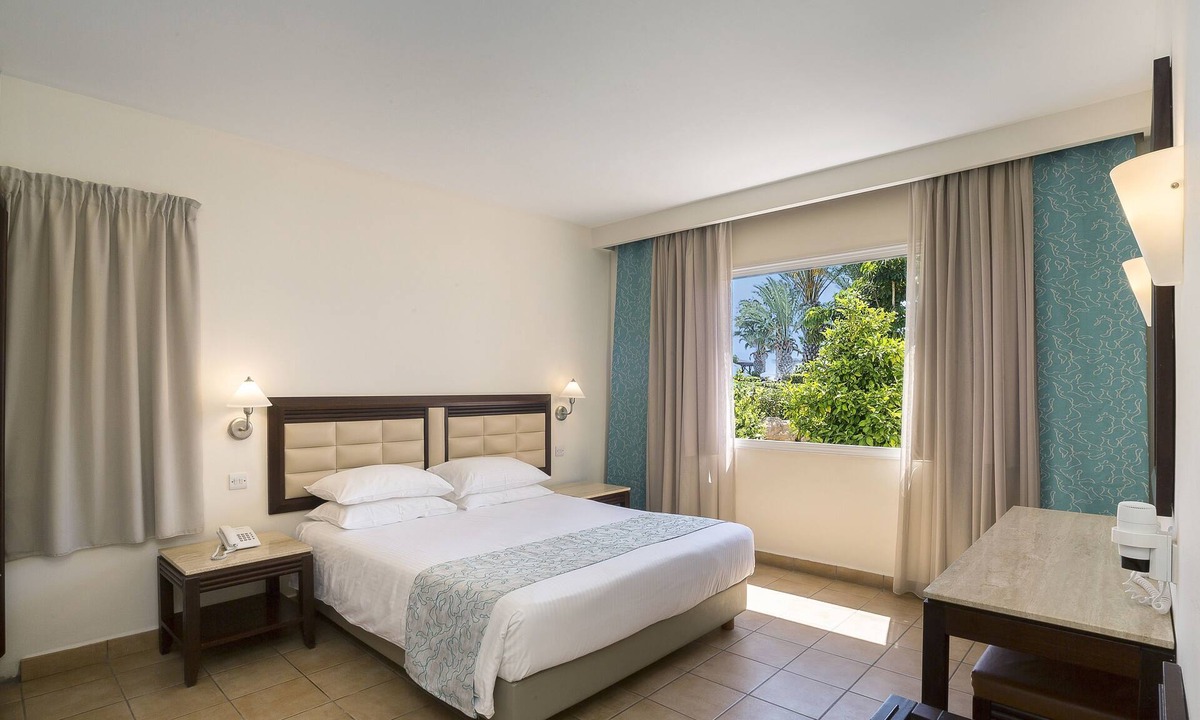 Paphos Hotel | Avanti Holiday Village