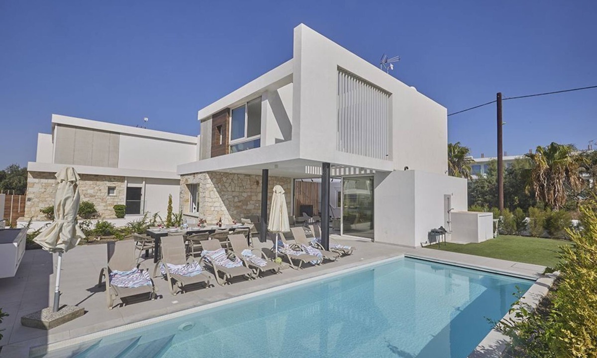 Ayia Napa Villa | Ayia Napa Kube Villa KB1 - a villa that sleeps 12 guests in 5 bedrooms