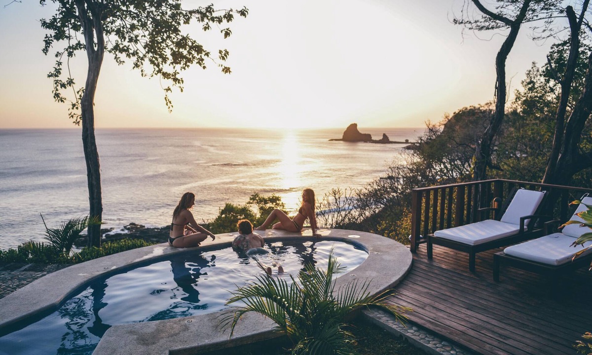 San Juan del Sur House | BEACHFRONT 180° BAY VIEW - POOL - GREAT SPACE - AT FOREST - DIRECT BEACH ACCESS