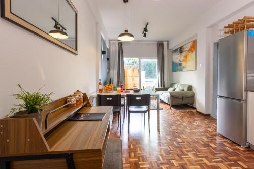 Larnaca Apartment | Beachfront Apt Makenzy Larnaca