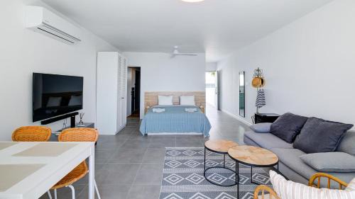 Pissouri Apartment | Beachfront Bliss