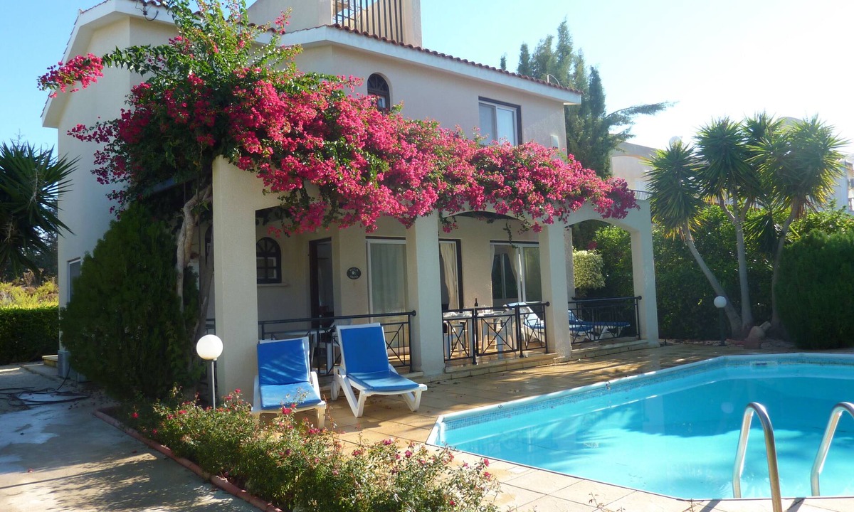 Pegeia Villa | Beautiful 2 bed Villa With Private Pool And Mature Gardens