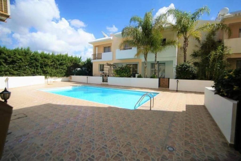 Old Town Apartment | Beautiful Apartment with pool in Paphos Cyprus