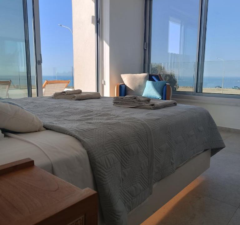 Pervolia Villa | Blue Aura Beach villa Larnaca