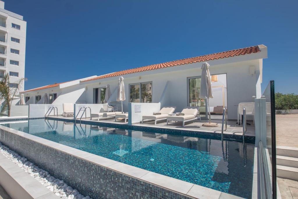 Pernera Hotel | Bohemian Gardens Hotel