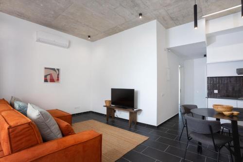 Historical Center Apartment | Bridge House 202-2BR Modern Apartment