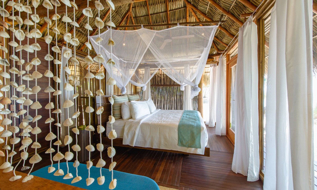 Calala Island Hotel | Calala Island
