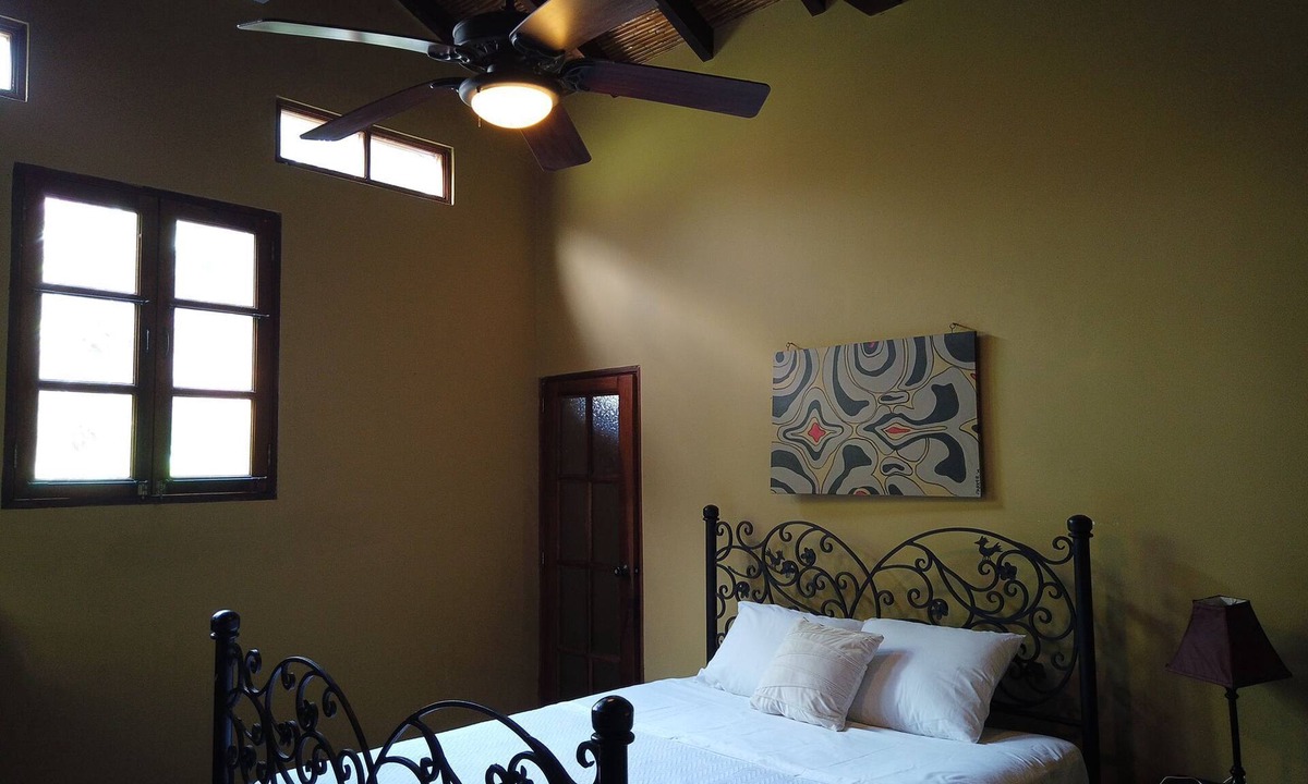 Granada Villa | Classical room in Granda