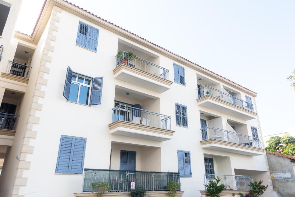 Historical Center Apartment | Classy Two Bedroom Apartment, Limassol
