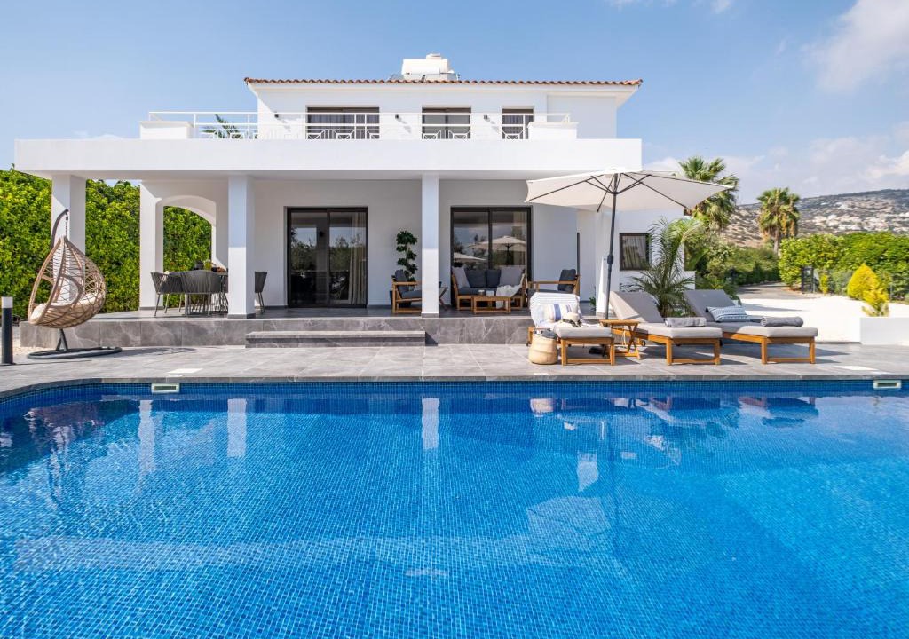 Peyia Town Villa | Cocoon Ocean Villa Luxury Escape
