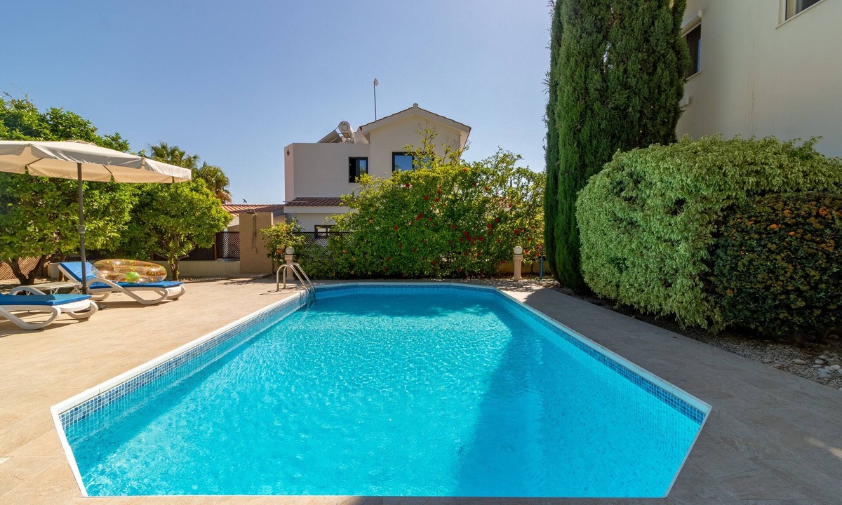 Pegeia Villa | Coral Bay 3 Bed Villa - 5 Mins Walk to Beaches of Coral Bay - Private Pool -Wifi