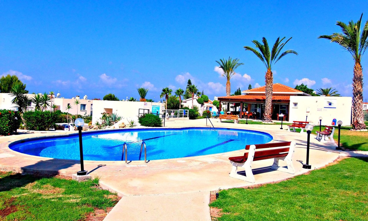 Pegeia Apartment | Coral Bay - Stunning 1 Bed Apartment - Amazing Sea Views - Communal Pool - Wifi