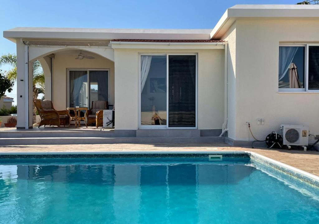 Pegeia Villa | Coral Bungalow