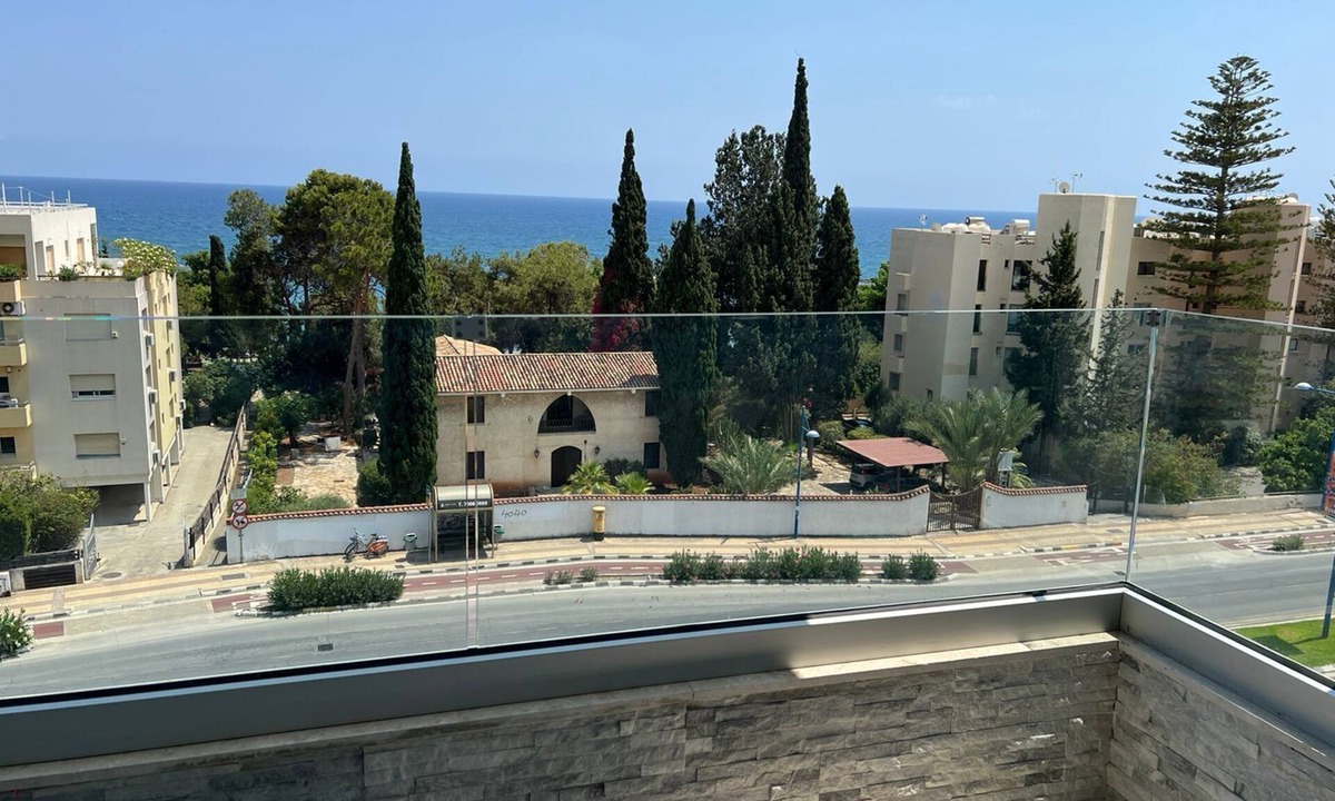 Potamos tis Germasogeias Apartment | Cozy 2-bedroom newly renovated sea view apt.opposite beautiful sandy beach
