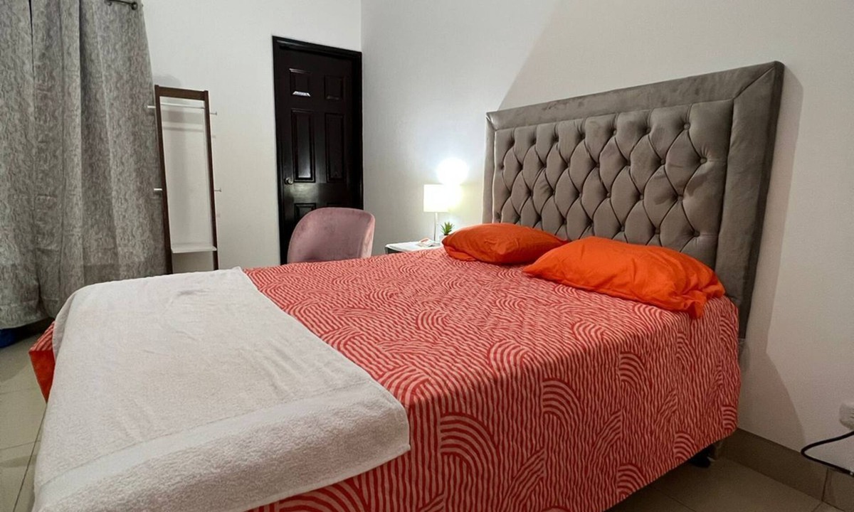 Leon Apartment | cozy lovely white new house 2 minutes to the mall and gas station